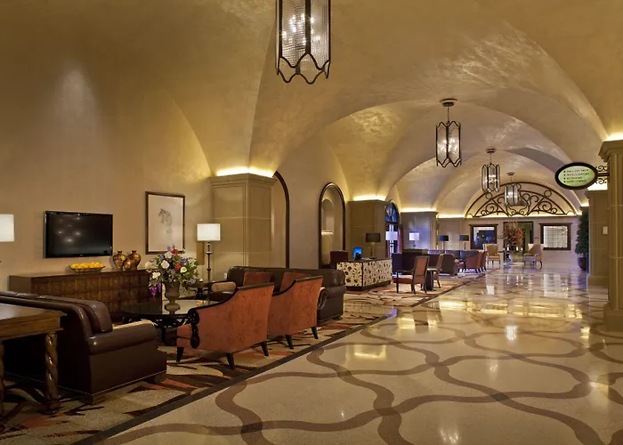Casino Del Sol 4*