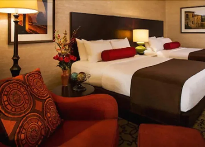 Casino Del Sol 4*