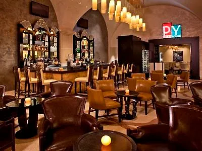 Casino Del Sol 4*